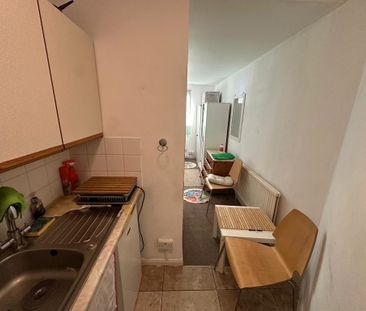 Studio to rent - Photo 4