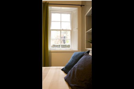 Room in a Shared Flat, Hope Park Square, EH8 - Photo 4
