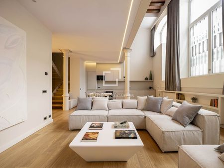 Excellent loft for rent in El Born, Barcelona - Photo 3