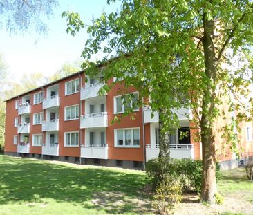 Hervorragende Erdgeschoss-Wohnung mit Balkon - Photo 1