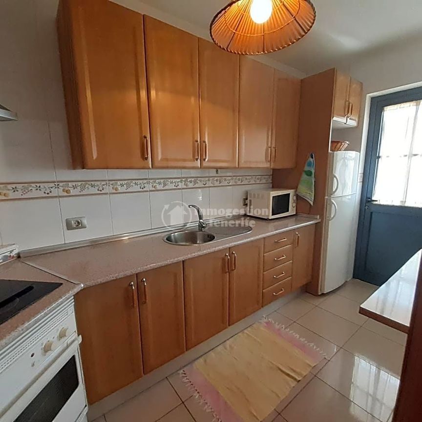 **Se alquila en Costa del Silencio apartamento de 2 dormitorios. - Photo 1