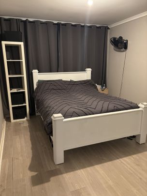 3 BEDROOM FAMILY HOME - Photo 1