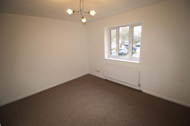 Ashmores Close, Redditch - Photo 1