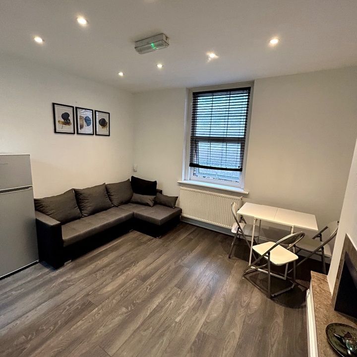 1 Bed Flat, Bethnal Green, E2 - Photo 1