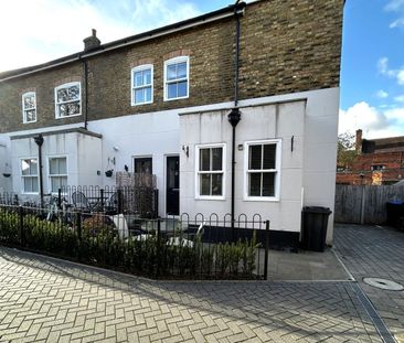 3 Claremont Road, West Byfleet - 1 bedroomProperty for lettings - S... - Photo 5