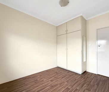 Two Bedroom, One Bathroom Unit Close To Hospital - Photo 2