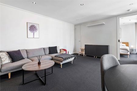 1210/668 Bourke Street - Photo 2