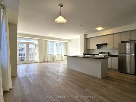 Townhouse For Lease | X8120928 - Photo 2