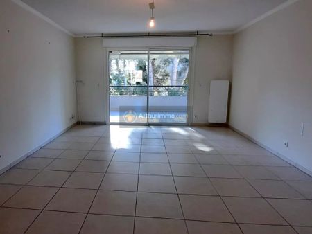 Location Appartement 3 pièces 71 m2 à Saint-Aygulf - Photo 4