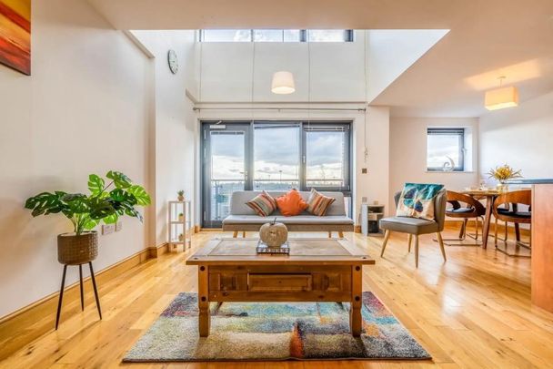 2 bedroom serviced apartment to rent - Photo 1