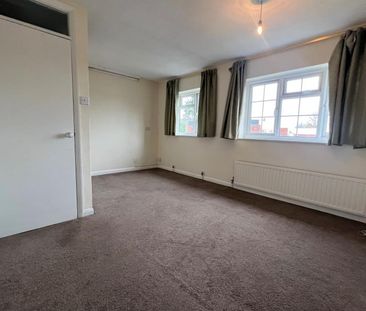 Regency Drive, West Byfleet, Surrey, KT14 - Photo 1