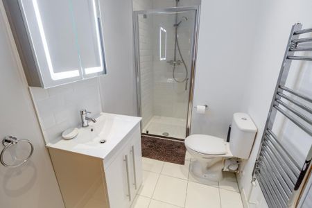 4 bedroom terraced house to rent - Photo 4