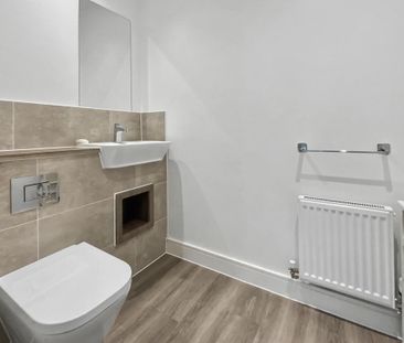 4 bedroom detached house to rent - Photo 6