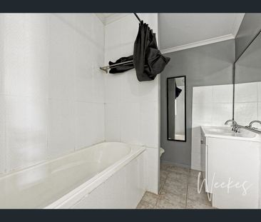 33 Burnett Heads Road, Burnett Heads, Qld 4670 - Photo 3