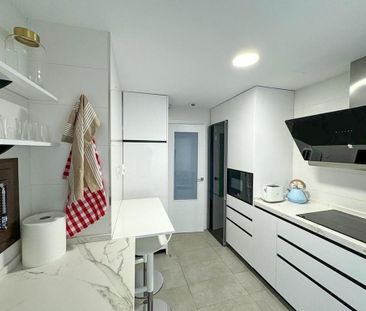 Luxury Apartment for rent in Málaga, Spain - Photo 4