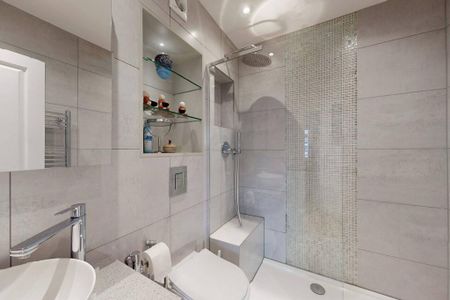 3 bedroom flat to rent - Photo 2