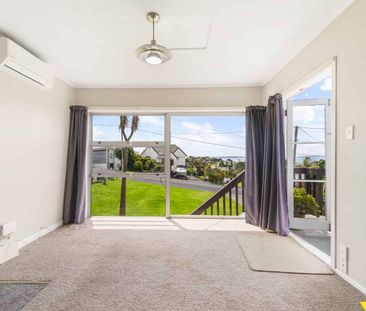 Cozy 2-Bedroom Home in the Heart of Stanmore Bay - Photo 4