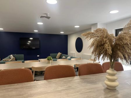 Club En-suite Cluster Room - Photo 3