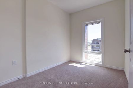 Condo Townhouse For Lease | N9195068 - Photo 3