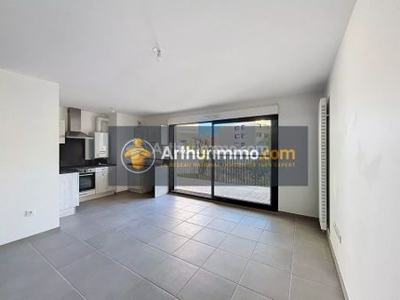 Location Appartement 3 pièces 66m² CHAMALIERES 63400 - Photo 2