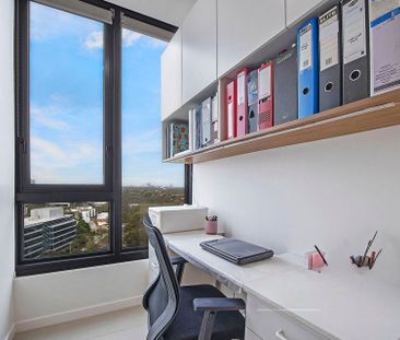 City Skyline & Nye Fireworks ** Available 22/11/25 ** - Photo 3