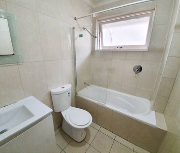 Handy Location! - Photo 4