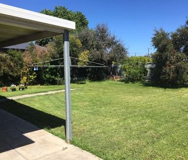 10 Wensleydale Avenue, Hectorville SA 5073 - House For Rent | Domain - Photo 6