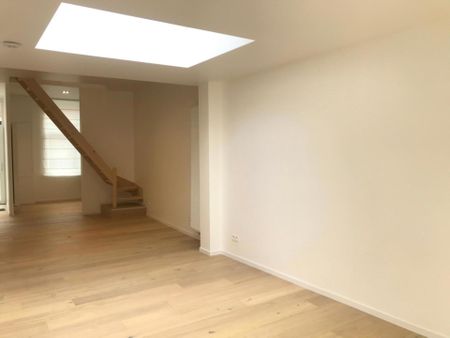 Centraal gelegen 3-slaapkamer renovatie met prachtige stadstuin - Foto 3