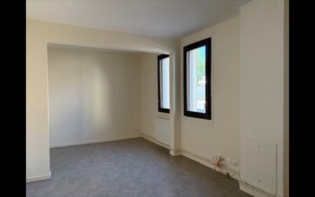 Location Appartement 4 pièces 76 m² La Châtre - Photo 4