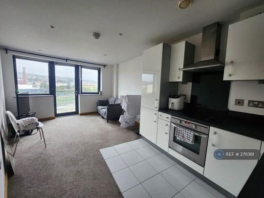 1 bedroom flat to rent - Photo 1