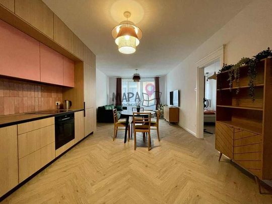 Stare Miasto, 2 pokoje + winda i miejsce postojowe - Photo 1