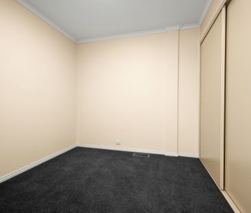 Spacious Apartment With High Ceilings In The Heart Of North Albury - Photo 5