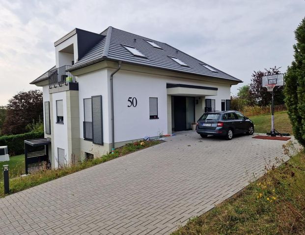 2-Zimmer Wohnung mit Einbauküche und großer Terrasse - Photo 1
