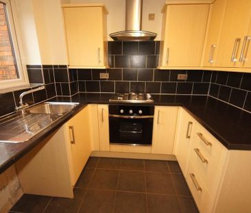 2 bedroom terraced house to rent - Photo 3