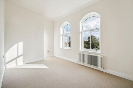 4 bedroom townhouse to rent - Photo 2