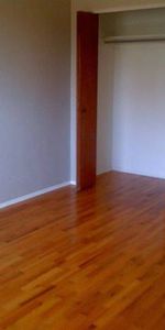 Jubilee Area: Large 1 bdm, 720 sq.ft. 2nd floor - Photo 4