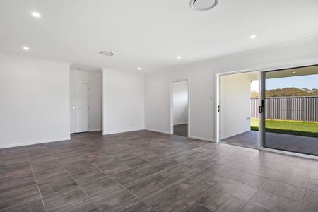 Brand New Executive Residence - Photo 2