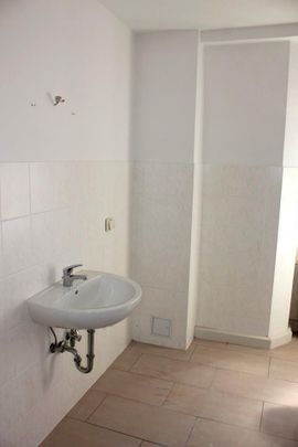 Neu sanierte 2-Raum Dachgeschoss-Wohnung in ruhiger Lage von Markersorf - Photo 1