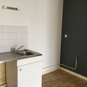 Location Appartement 2 pièces 43m² - Photo 2