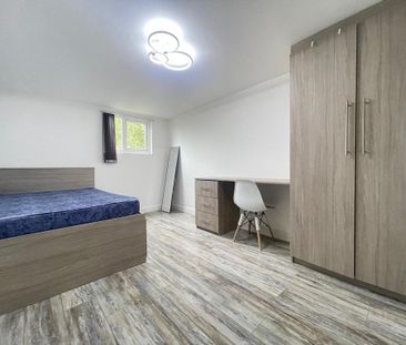 4 bedroom terraced house to rent - Photo 4