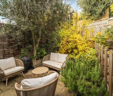 4 bedroom terraced house to rent - Photo 3