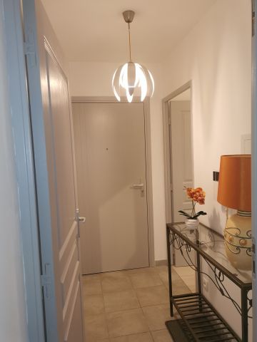 Location Appartement 1 pièce 27m² AIX EN PROVENCE 90ème - Photo 2