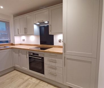 1 BED Terraced House To rent - Photo 4