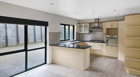 Manukau Heights - 4 brm, 2 bathroom - Photo 4