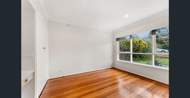 Immaculate Home in Central Locale! - Photo 1