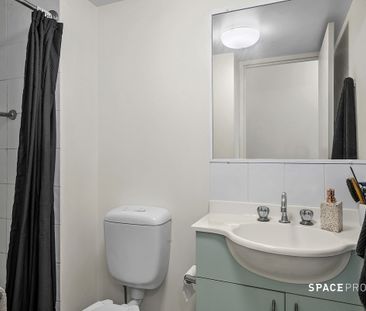 Furnished Studio Apartment - Photo 3