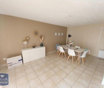 Location Appartement 2 pièces 47m² HENIN BEAUMONT 62110 - Photo 1