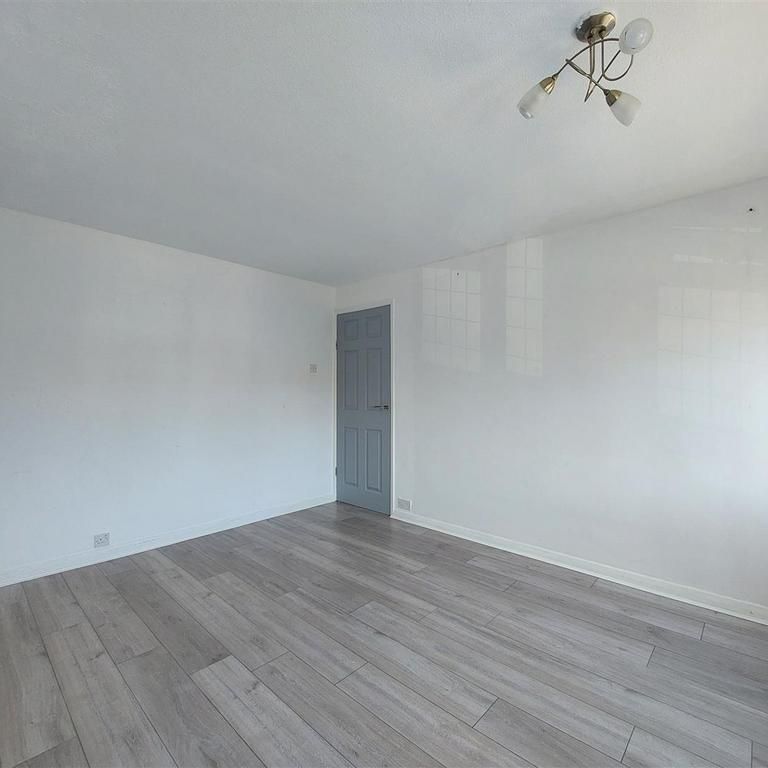 3 bedroom detached house to rent - Photo 1