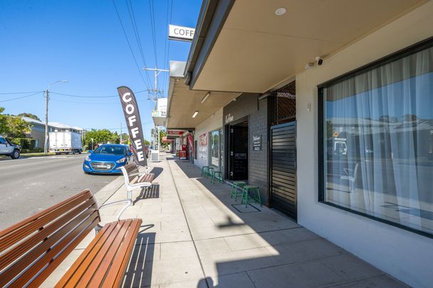 Renovated Three-Bedroom Unit in Commercial Precinct - Photo 1