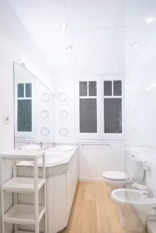 Carrer de Muntaner, Barcelona, Catalonia 08021 - Photo 3